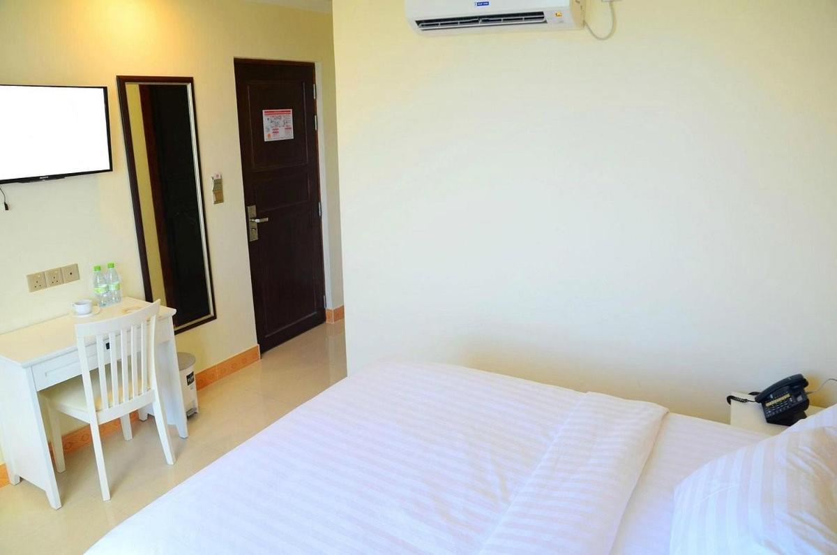 Hotel The Grand View à Malé Extérieur photo