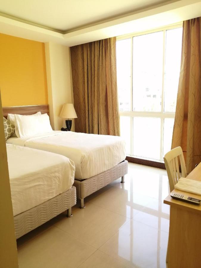 Hotel The Grand View à Malé Extérieur photo