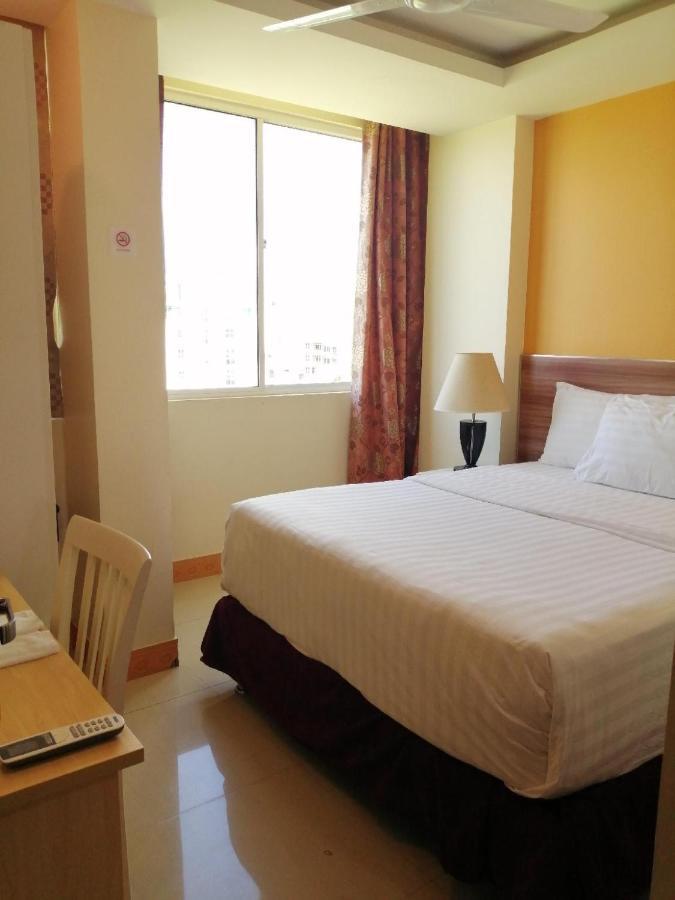 Hotel The Grand View à Malé Extérieur photo